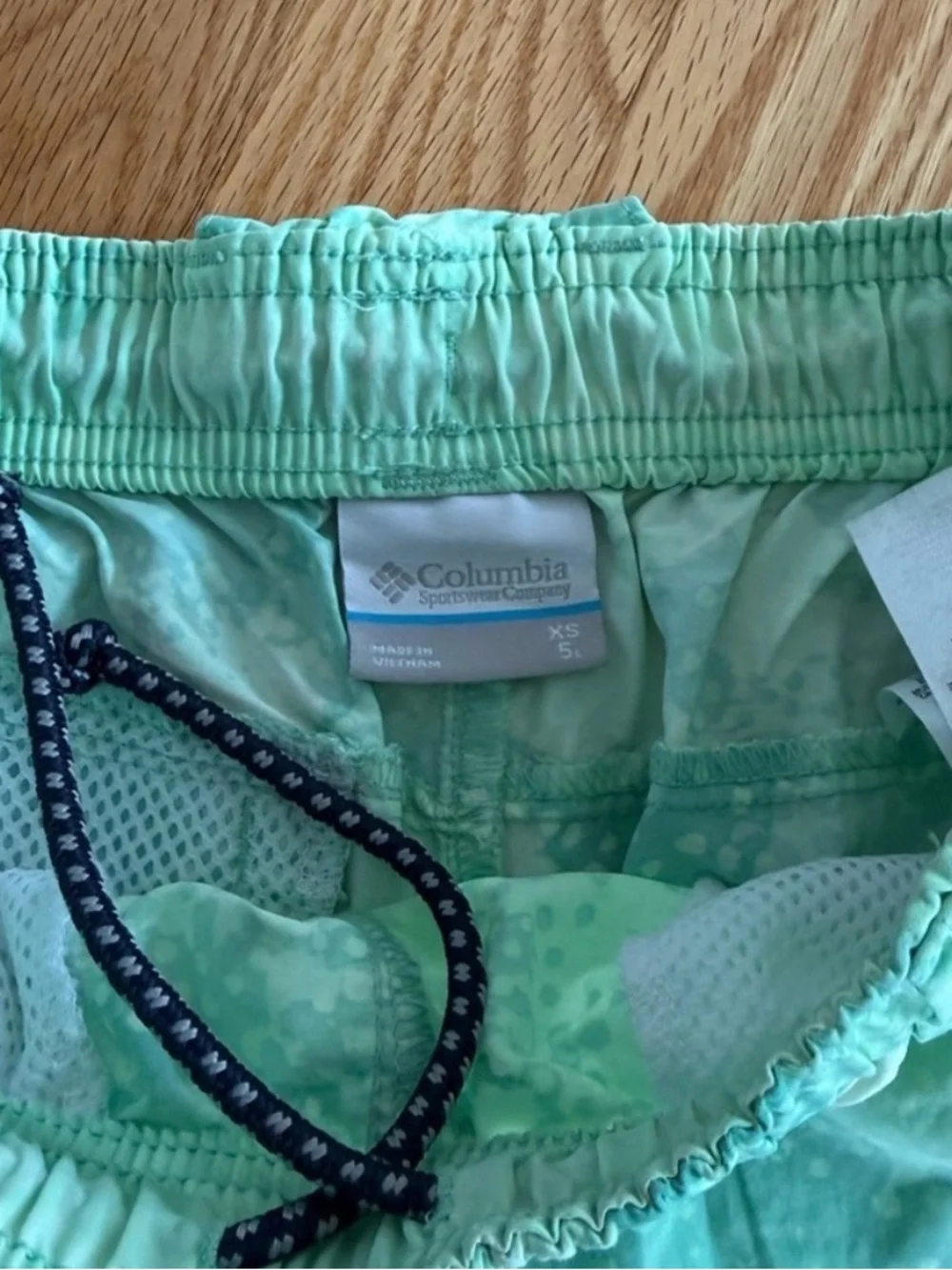 Columbia Aqua Teal Patterned Women's fishing hiking athletic Shorts